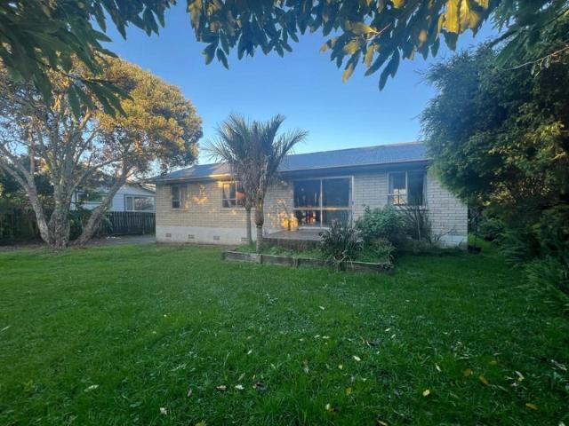 House for rent in Oratia