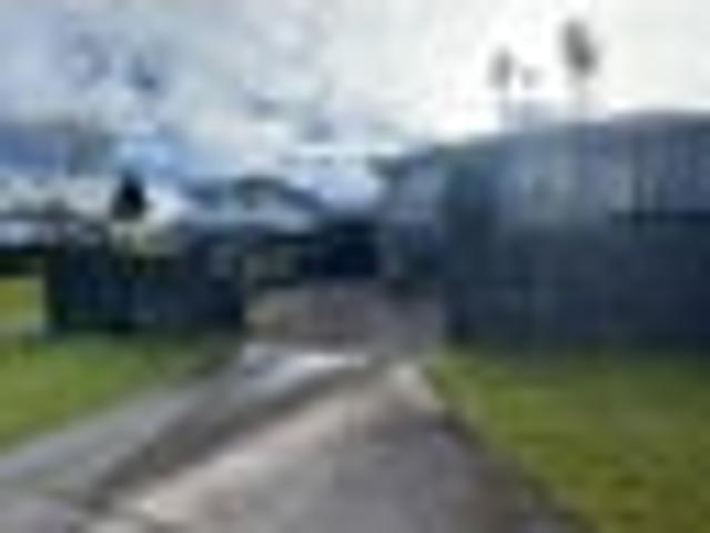 House for rent in Henderson-Massey, Rapanui