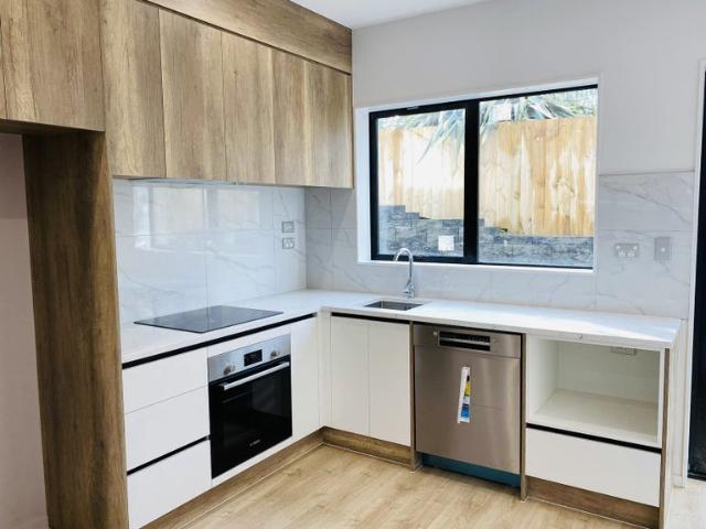 House for rent in Oratia