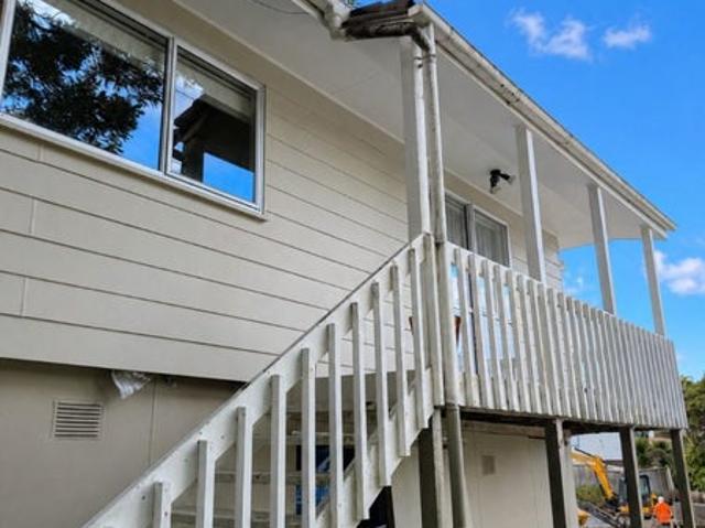 House for rent in Oratia