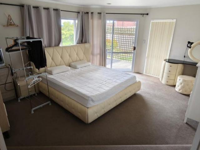 House for rent in Henderson-Massey, Rapanui