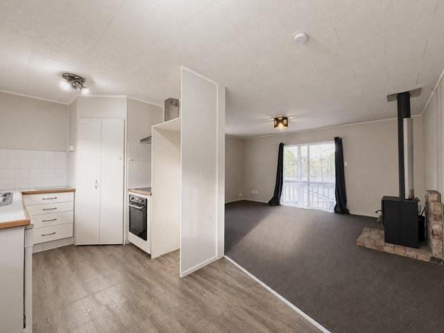 House for rent in Oratia