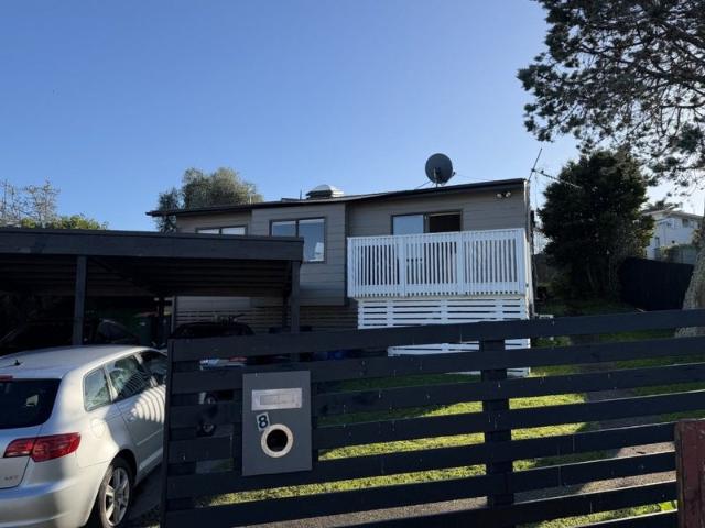 House for rent in Oratia