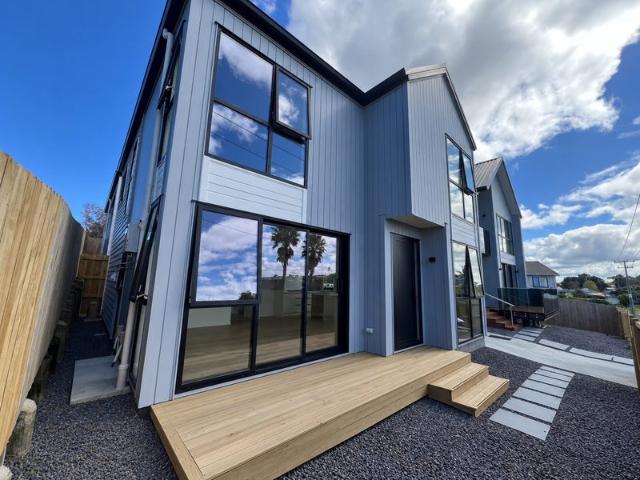 House for rent in Henderson-Massey, Rapanui