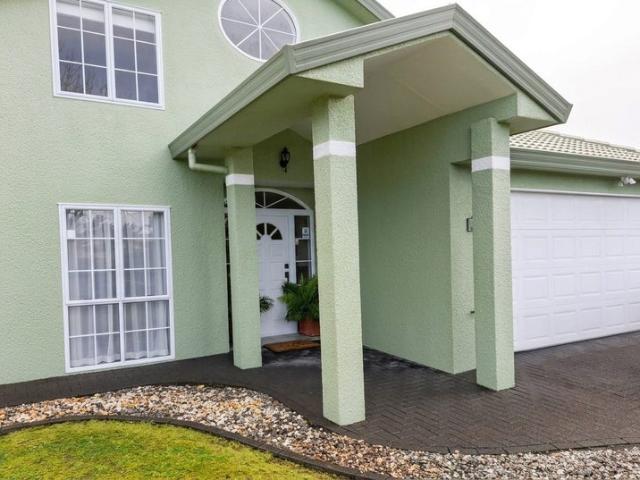 House for rent in Paremoremo, Oroua County