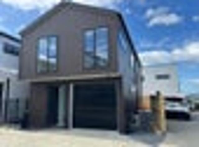House for rent in Paremoremo