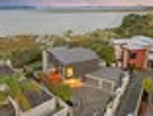 House for rent in Paremoremo