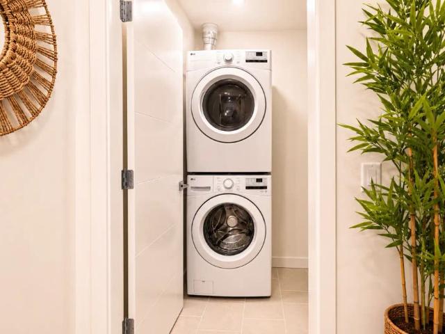 Apartment for rent in Marine-Hamilton, North Vancouver
