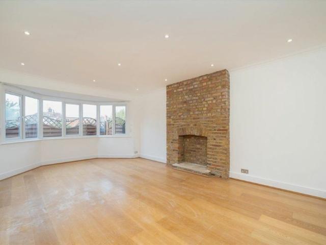 Apartment for rent in Cat Hill, Isle Of Man