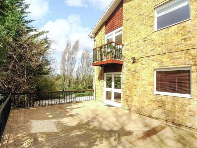 House for rent in Vale of Health, Cat Hill