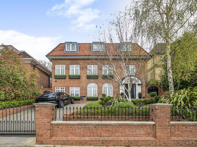 House for rent in Golders Green, Greater London