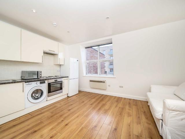 Apartment for rent in West Hendon, The Hyde