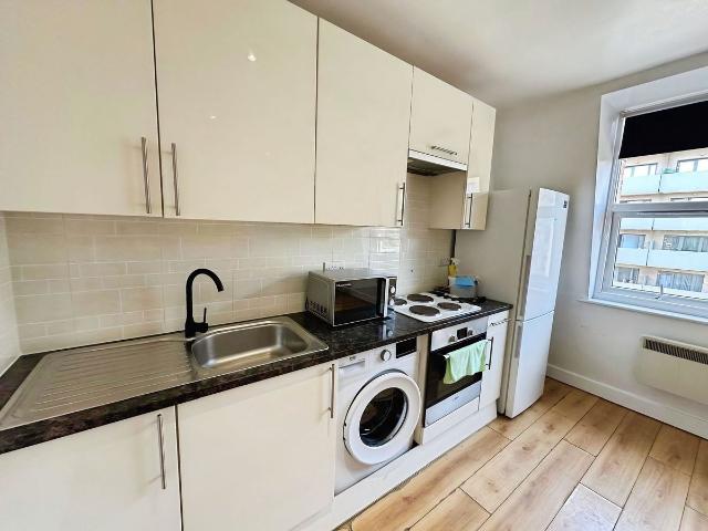 Apartment for rent in West Hendon, The Hyde