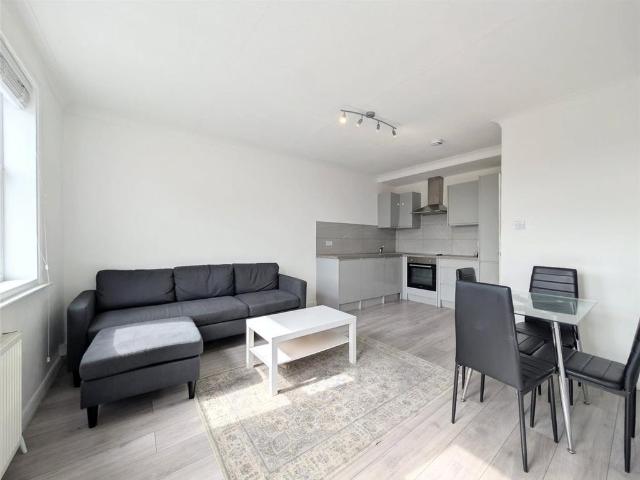 Apartment for rent in West Hendon, Greater London