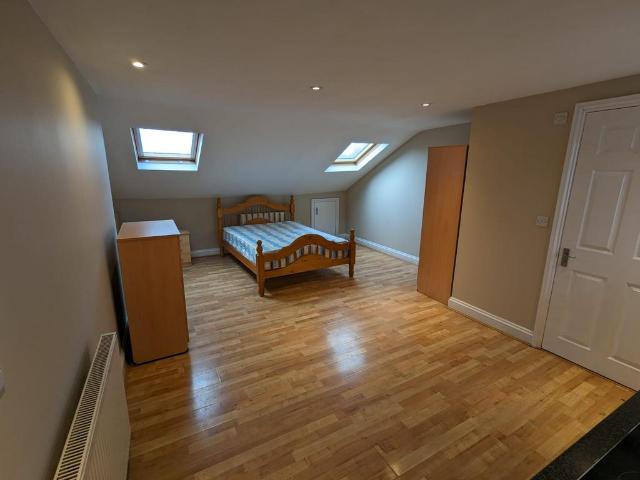 House for rent in West Hendon, The Hyde