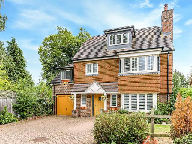 House for rent in Oxted, Hillview