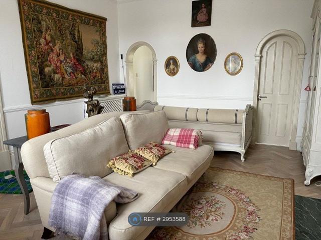 Studio for rent in Southfields, Greater London