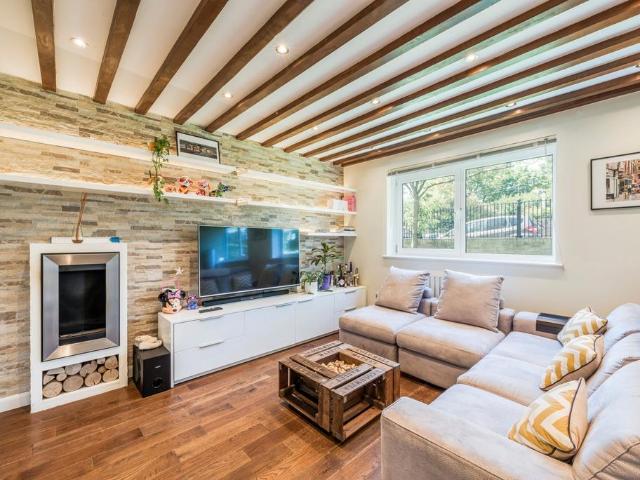 House for rent in Southfields, Greater London
