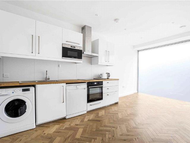 Apartment for rent in London Borough of Wandsworth, Greater London