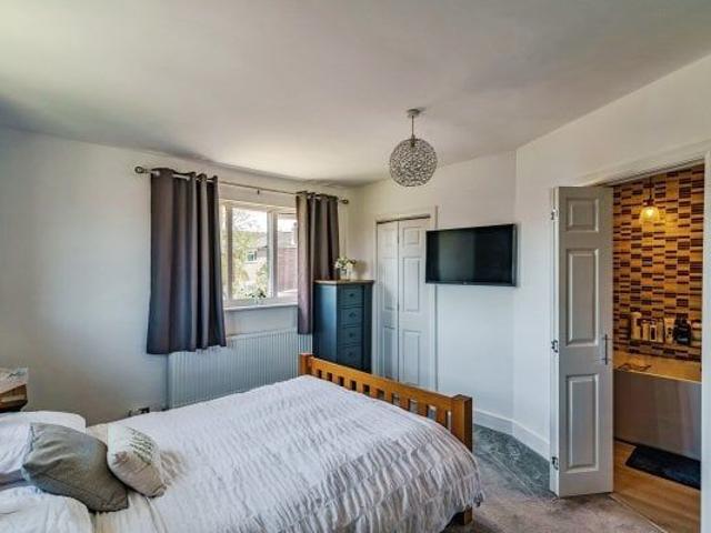 House for rent in West Hoathly, Perryfields