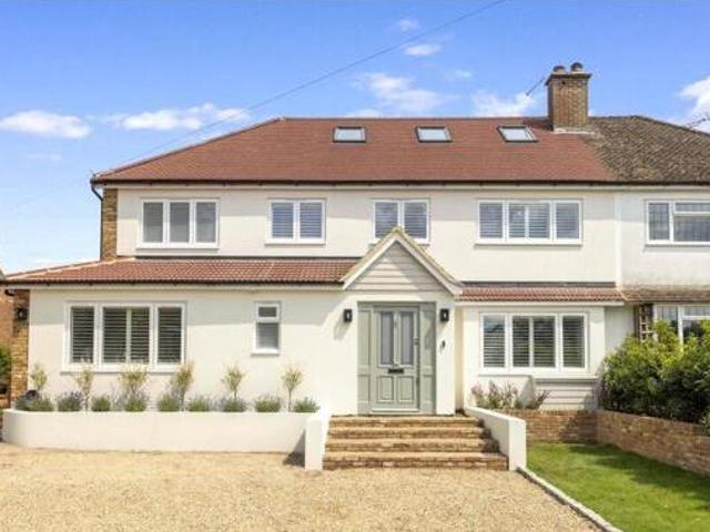 House for sale in Pachesham Park, Surrey
