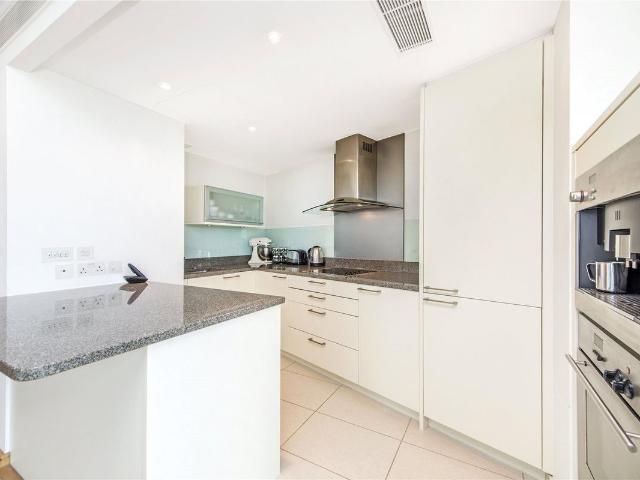 Apartment for rent in Canary Wharf, Greater London