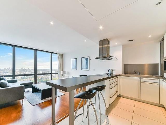 Apartment for rent in Canary Wharf, Greater London