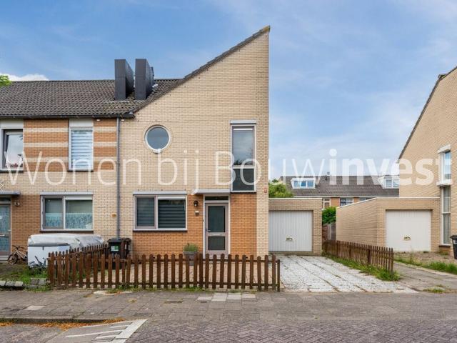 Appartement te huur in Diemen, Diemen-Centrum