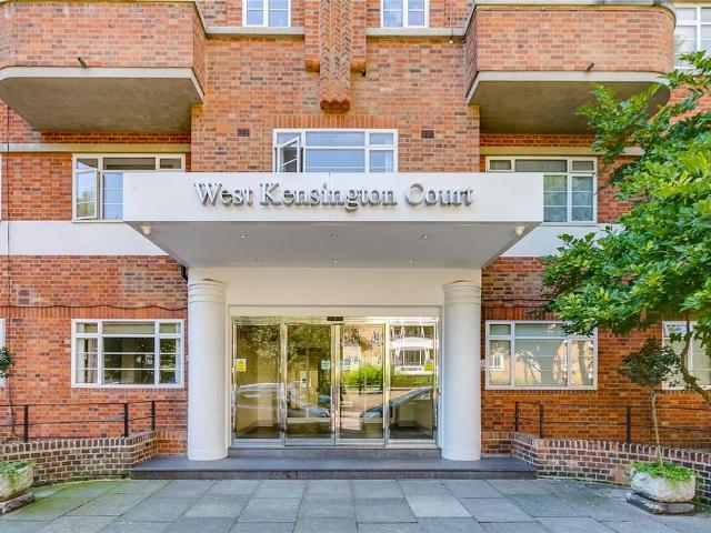 Apartment for rent in West Kensington, Greater London