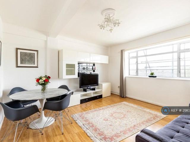 Apartment for rent in West Kensington, Greater London