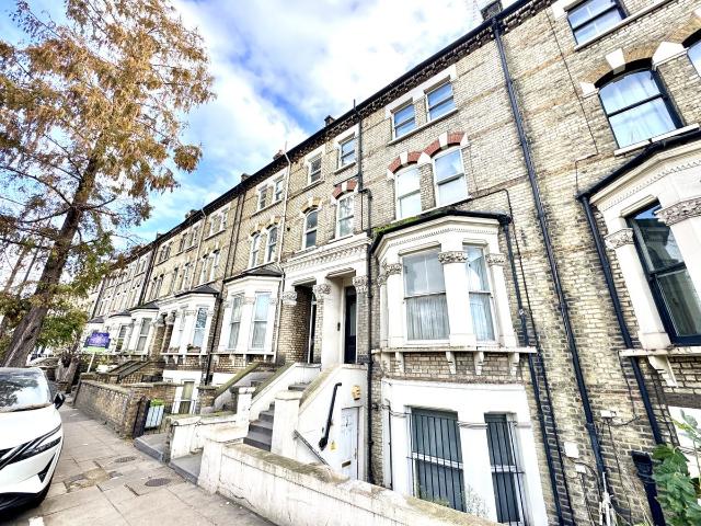 Room for rent in London Borough of Hammersmith and Fulham, Greater London