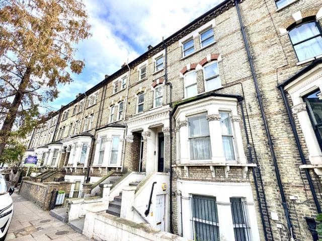 Room for rent in West Kensington, Greater London