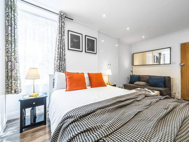 Studio for rent in West Kensington, Greater London