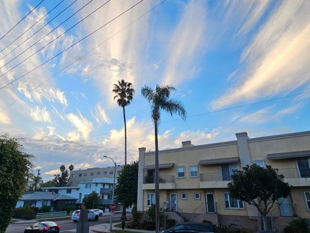 Room for rent in Canoga Park, California