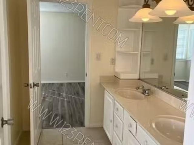 House for rent in Pomona