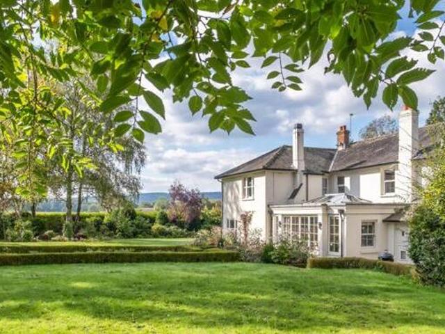 House for sale in Littlecote, West Sussex