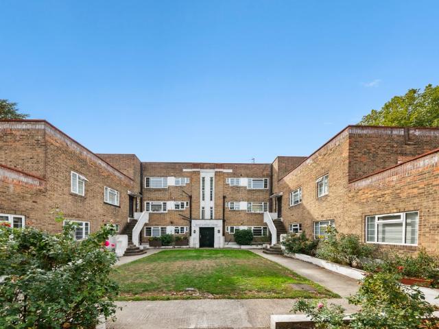 Studio for rent in London Borough of Ealing, Greater London