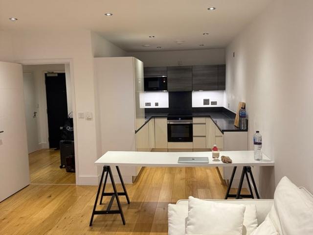 Apartment for rent in North Kensington, Isle Of Man