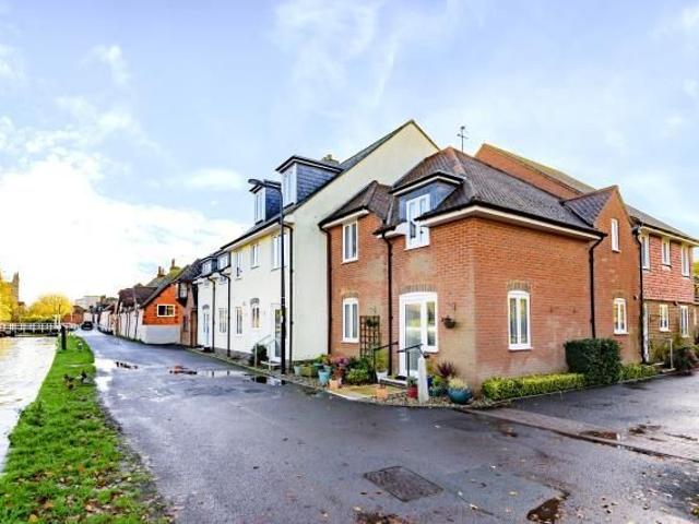 Apartment for rent in Enborne, West Berkshire