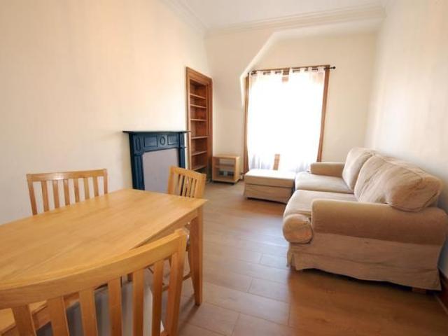 Apartment for rent in Hillside, Leith