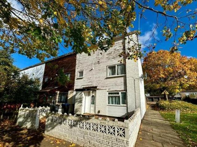 House for sale in Northampton, Northamptonshire