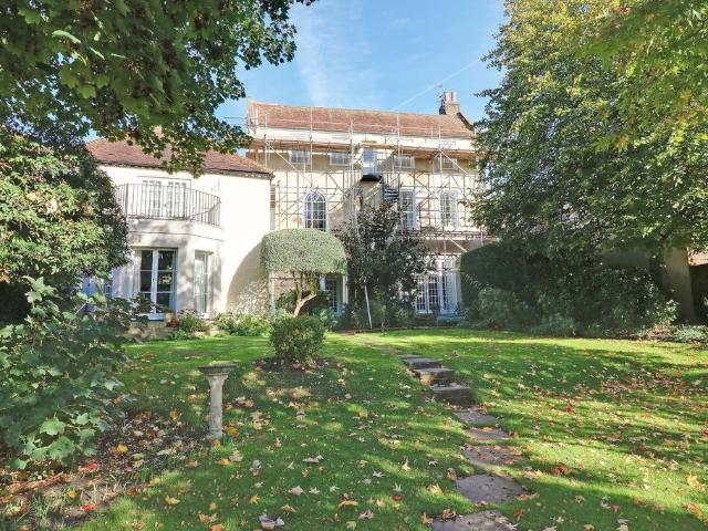 Apartment for rent in Chichester