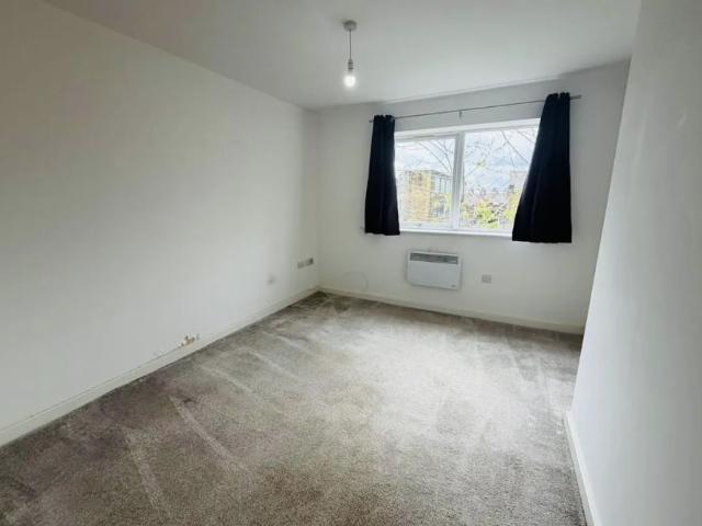 Room for rent in Woolshops, Halifax