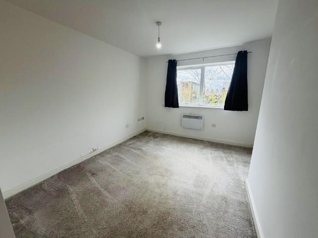 Apartment for rent in Woolshops, Halifax