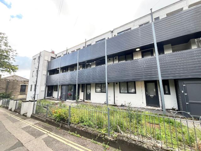 Apartment for rent in Pellon, Halifax