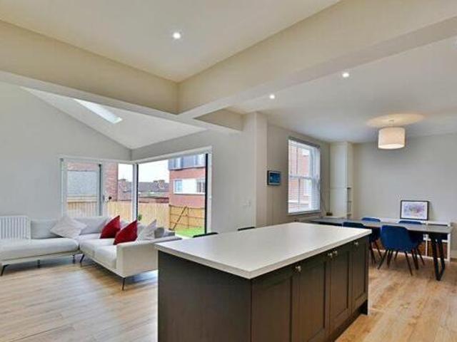 House for sale in New Boultham, Brayford