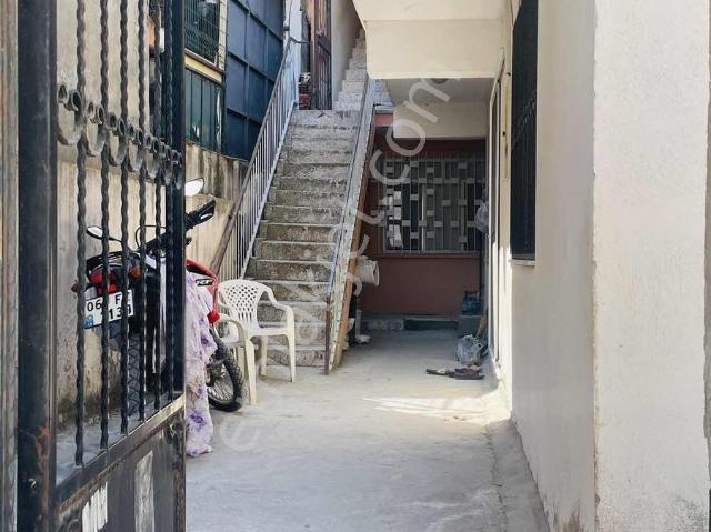 Bayrakli, İzmir içerisinde satılık mülk