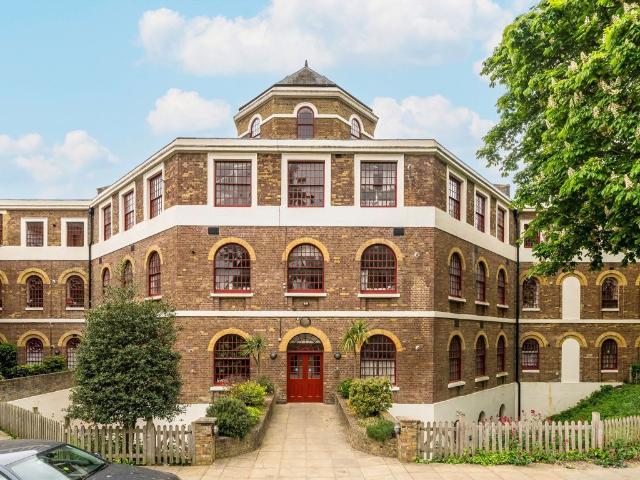 Apartment for rent in London Borough of Ealing, Hanwell
