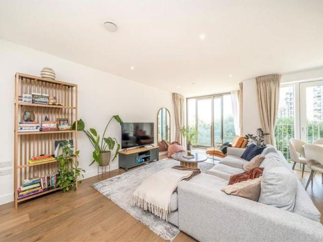 Apartment for rent in East Greenwich, Greater London