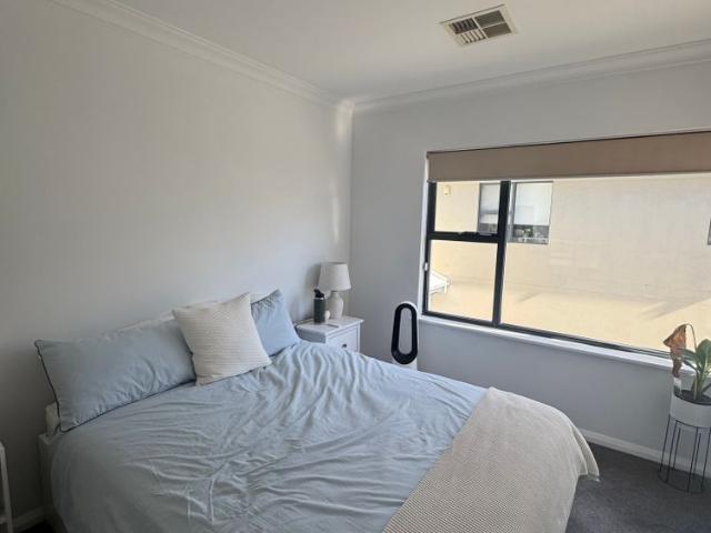 Room for rent in Cockburn, Western Australia